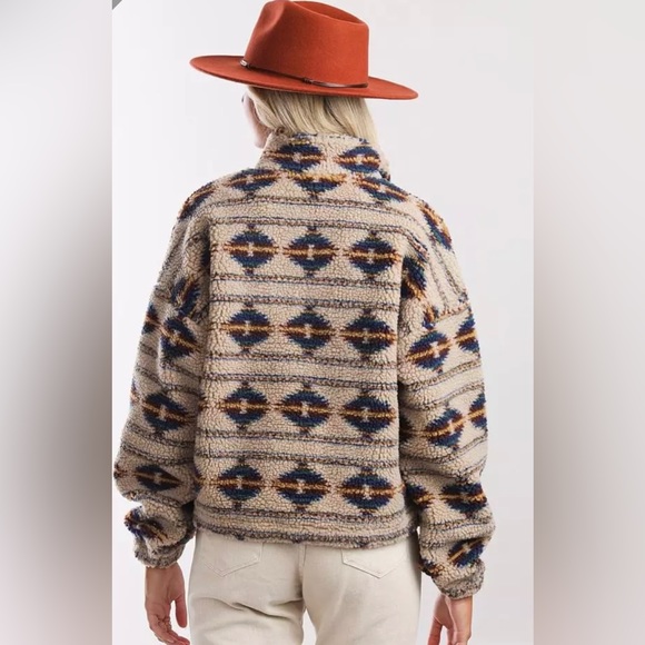 BKE Women’s Medium Colorful Aztec Pattern Tan Sherpa Wubby Quarter Zip Pullover - Picture 2 of 16